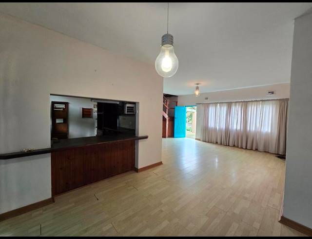 4 BEDROOM HOUSE FOR SALE IN SCOTTBURGH SOUTH
